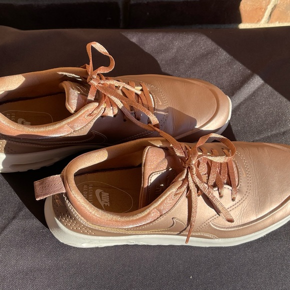 Nike Air Max Thea - Rose Gold - Picture 2 of 2